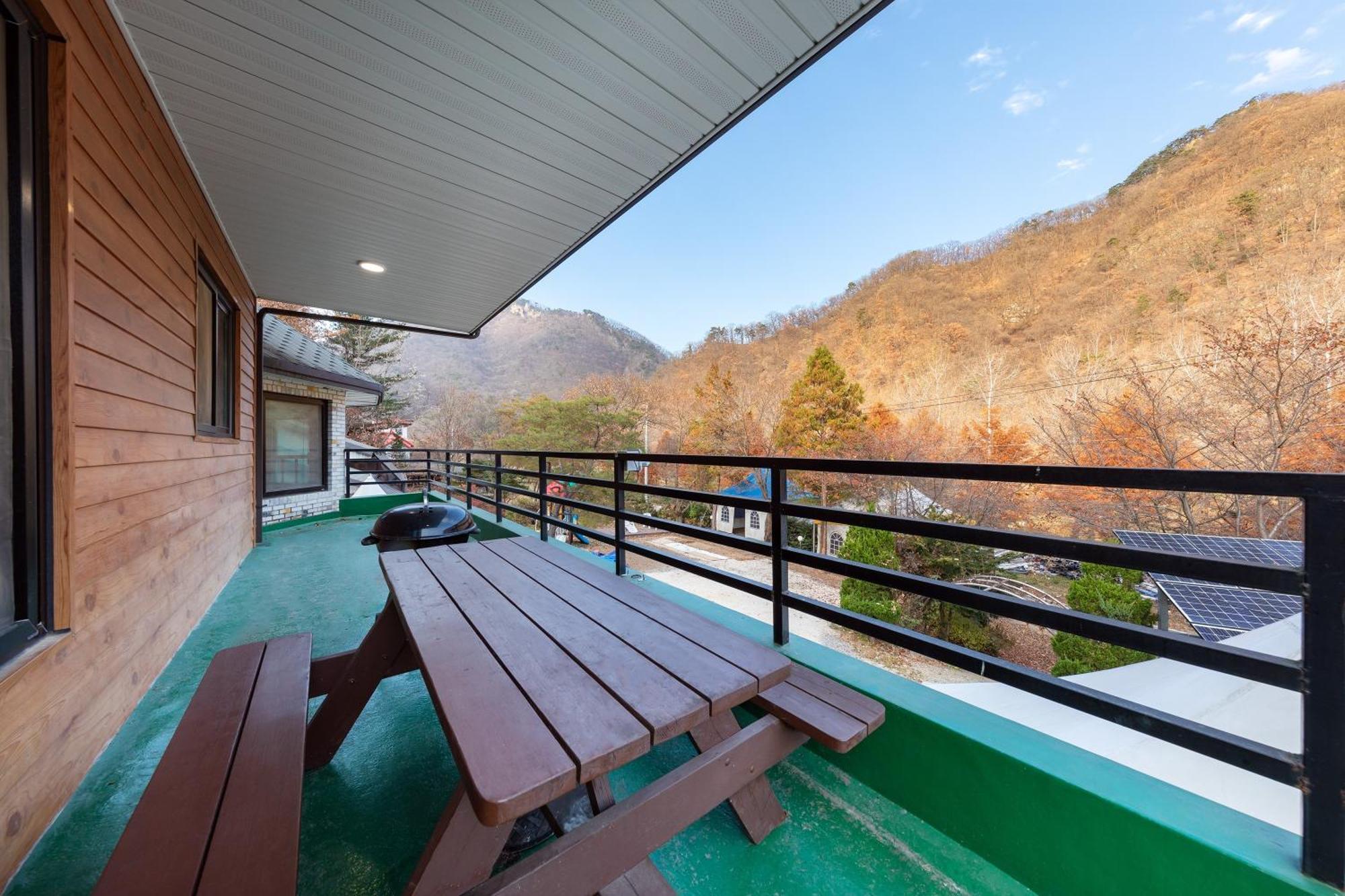 Hongcheon Nolleowa Aegyeondongban Pension Exterior foto